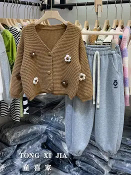 Осенний свитер с объемными цветами для девочек 2023, Осенний новый кардиган с круглым вырезом для маленьких девочек, вязаное маленькое пальто, куртка
